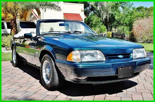 1990 Ford Mustang LX 5.0 Convertible 7up Edition