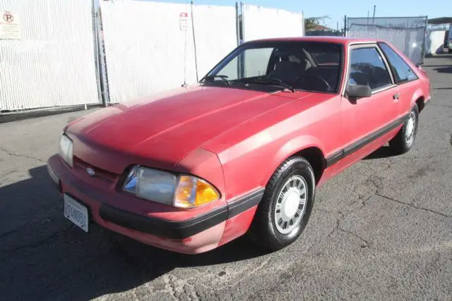 1990 Ford Mustang LX Hatchback 2-Door