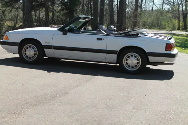 1990 Ford Mustang LX Convertible 2-Door w/Factory GT options