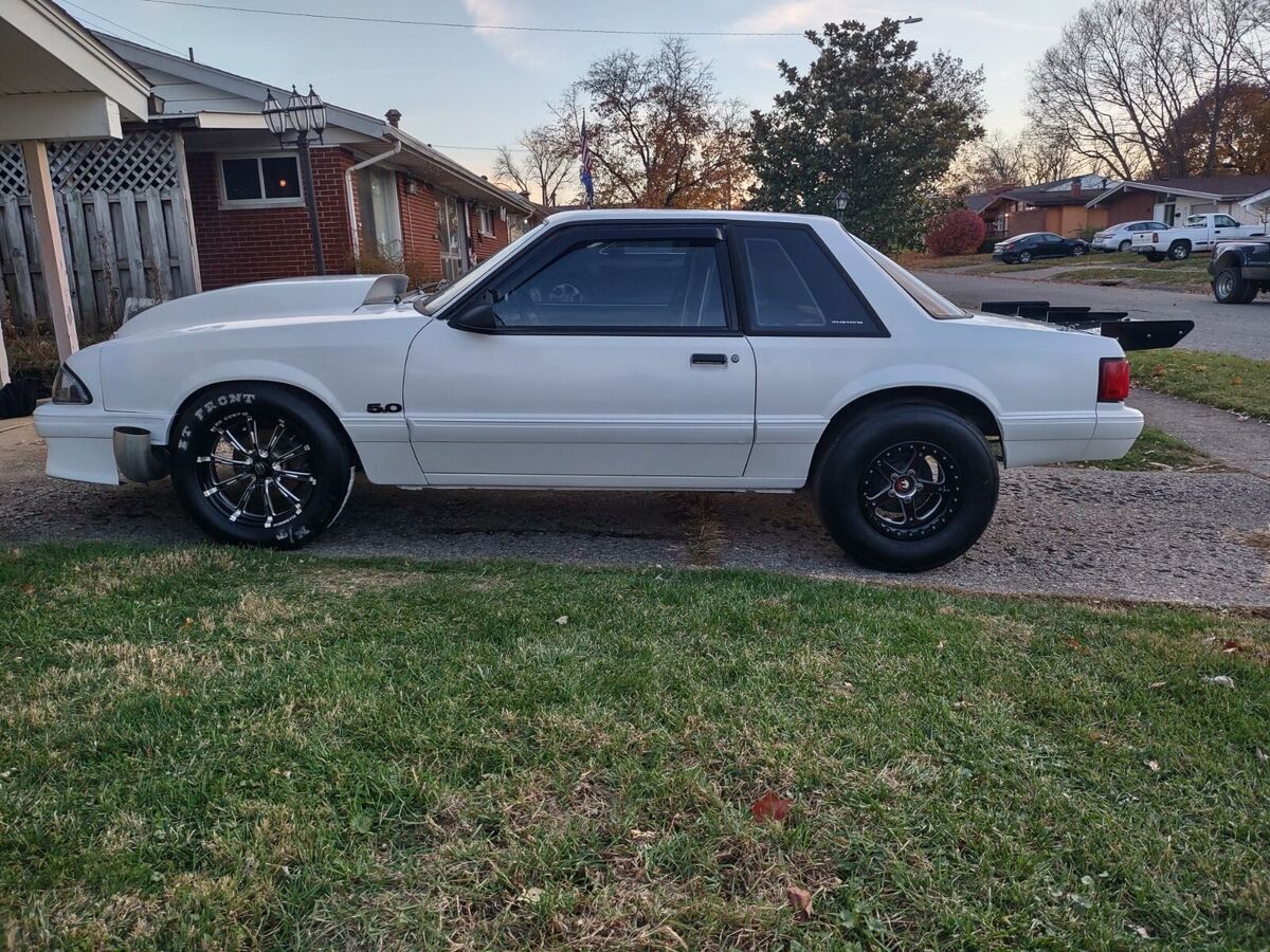 1990 Ford Mustang