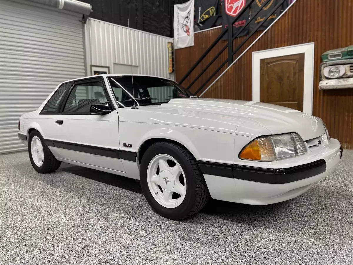 1990 Ford Mustang LX