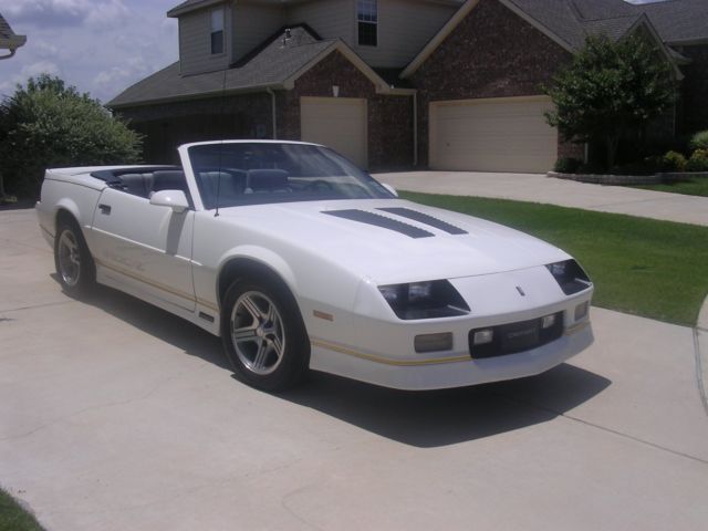 1990 Chevrolet Camaro Iroc-Z Convertible 2-Door