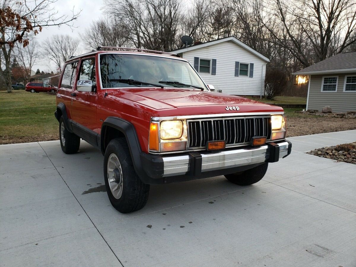 1990 Jeep Cherokee LAREDO