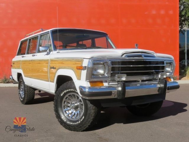 1990 Jeep Grand Wagoneer 4dr Wagon 4WD