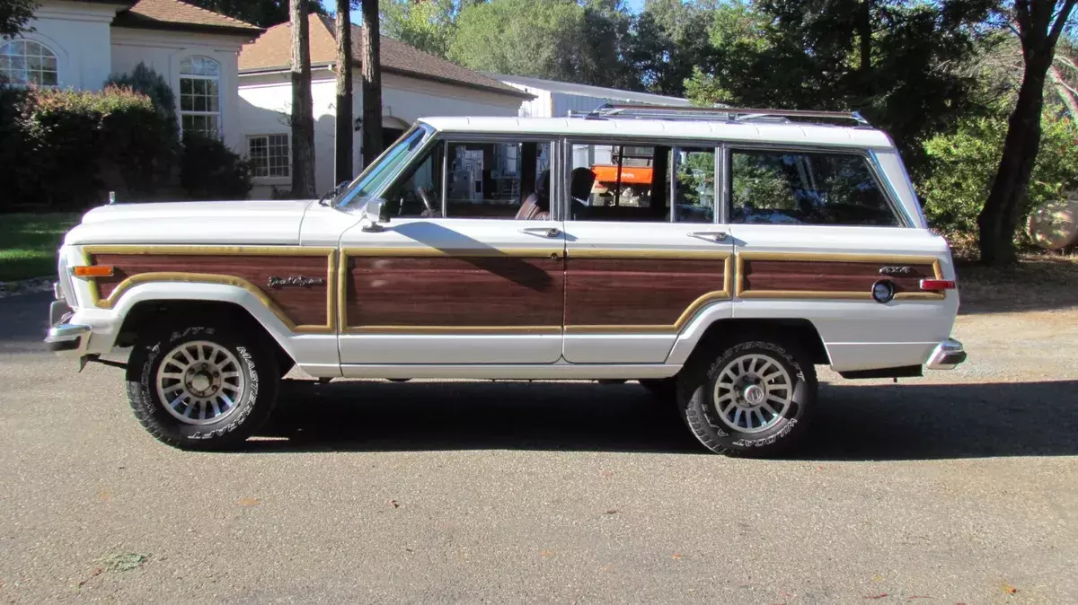 1990 Jeep Wagoneer Grand Wagoneer