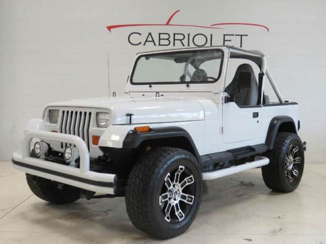 1990 Jeep Wrangler Base 2dr 4WD SUV