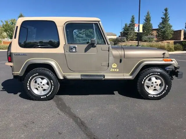 1990 Jeep Wrangler SAHARA