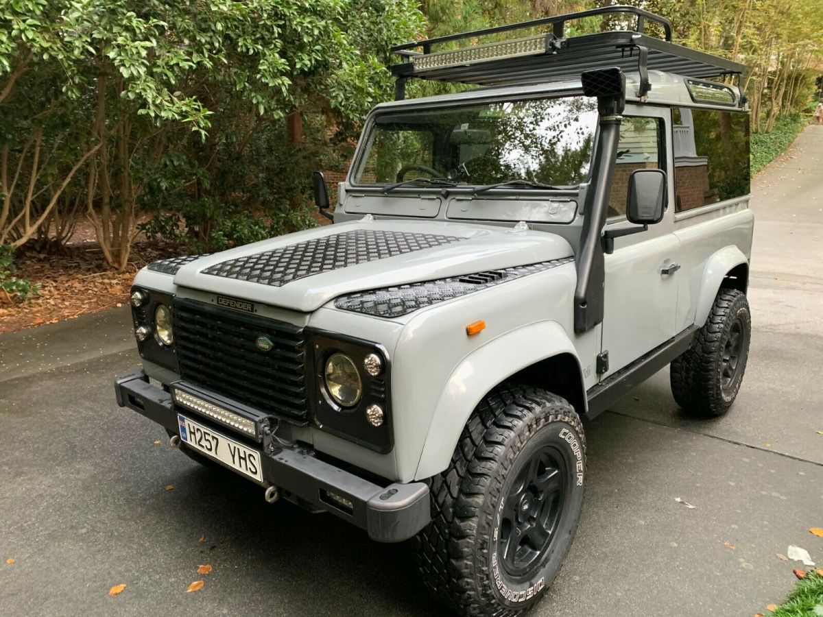 1990 Land Rover Defender