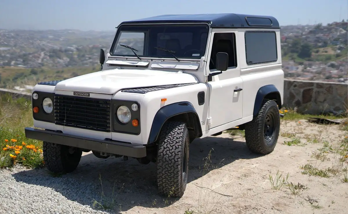 1990 Land Rover Defender