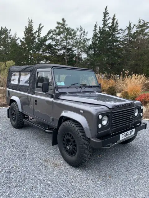 1990 Land Rover Defender