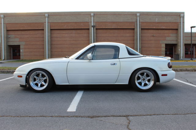 1990 Mazda MX-5 Miata Base Convertible 2-Door