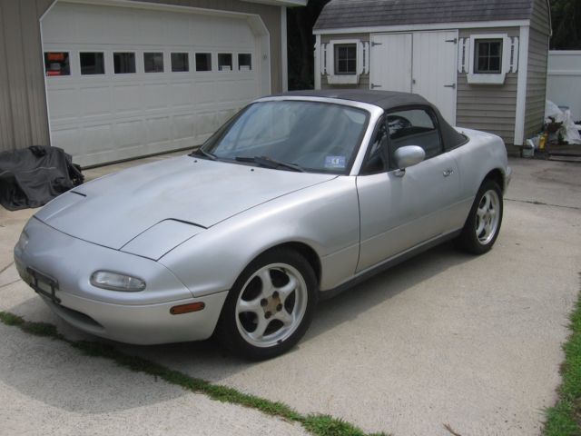 1990 Mazda MX-5 Miata 2dr convertable