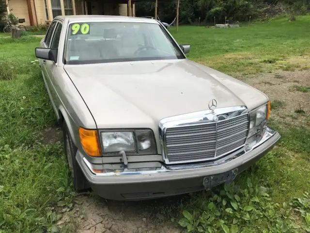 1990 Mercedes-Benz 300-Series SE