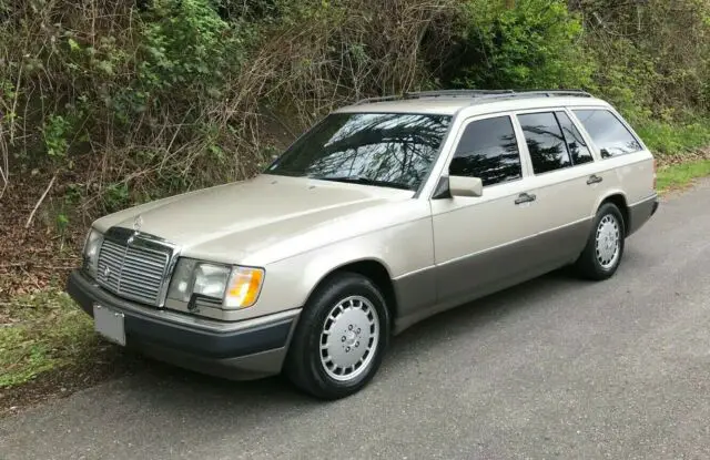 1990 Mercedes-Benz 300-Series