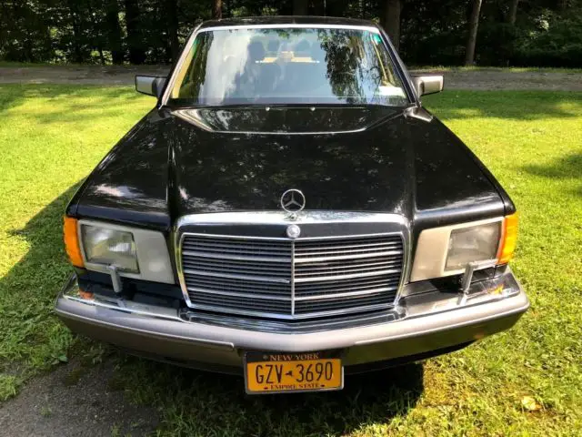 1990 Mercedes-Benz 300-Series