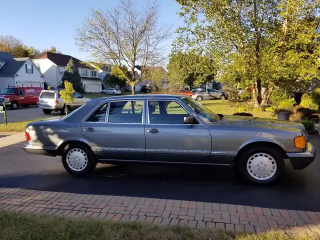 1990 Mercedes-Benz 400-Series 420SEL