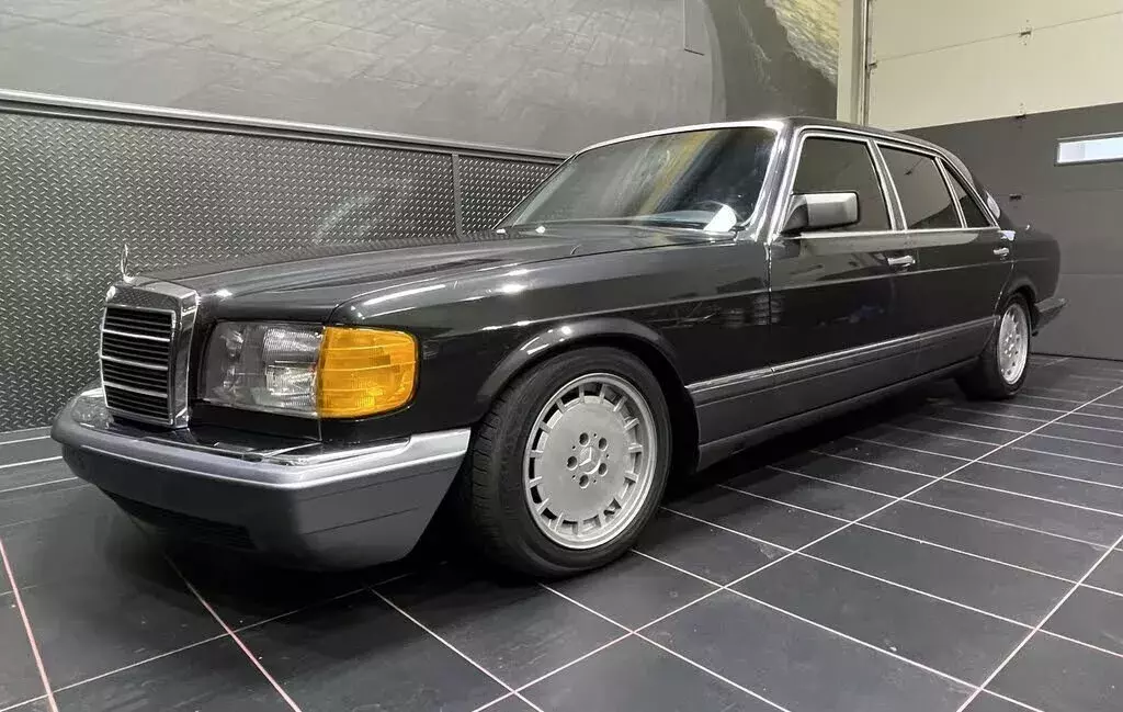 1990 Mercedes-Benz S-Class