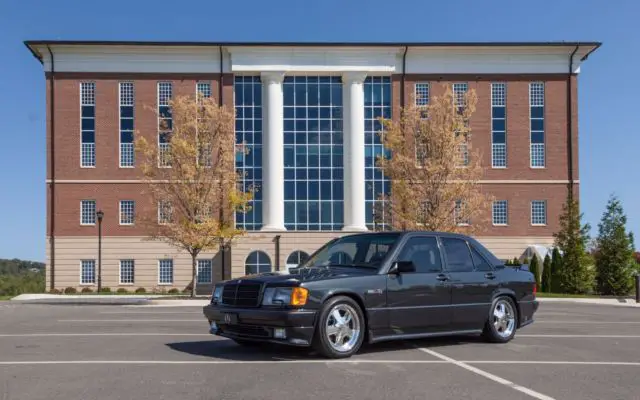 1990 Mercedes-Benz 190-Series 2.6 Sedan 4-Door