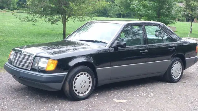 1990 Mercedes-Benz E-Class 300