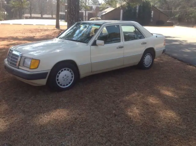 1990 Mercedes-Benz 300-Series 300 D