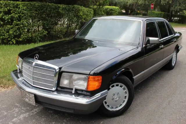 1990 Mercedes-Benz 300-Series