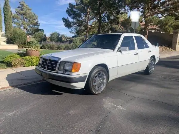 1990 Mercedes-Benz 300E E