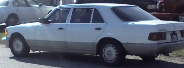 1990 Mercedes-Benz 300-Series