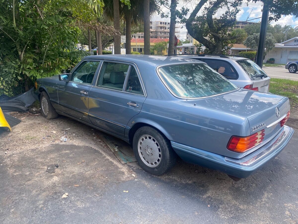 1990 Mercedes-Benz 500-Series SEL