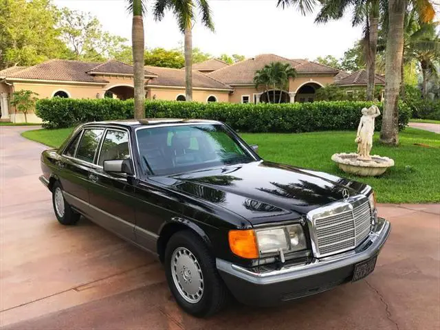 1990 Mercedes-Benz 560-Class 560 SEL --