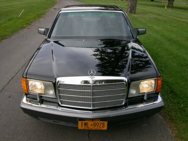 1990 Mercedes-Benz 500-Series 4 door sedan