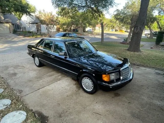 1990 Mercedes-Benz 500-Series 560SEL