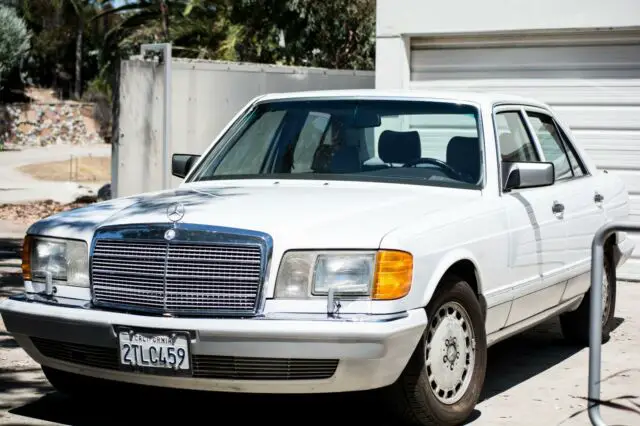 1990 Mercedes-Benz 300-Series