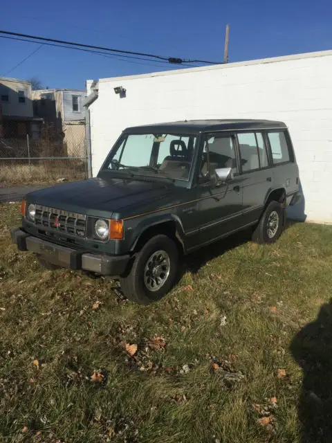 1990 Mitsubishi Montero RS