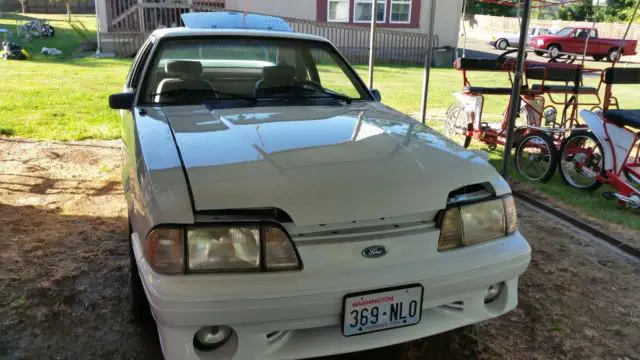 1990 Ford Mustang