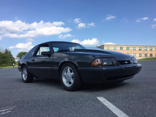 1990 Ford Mustang LX