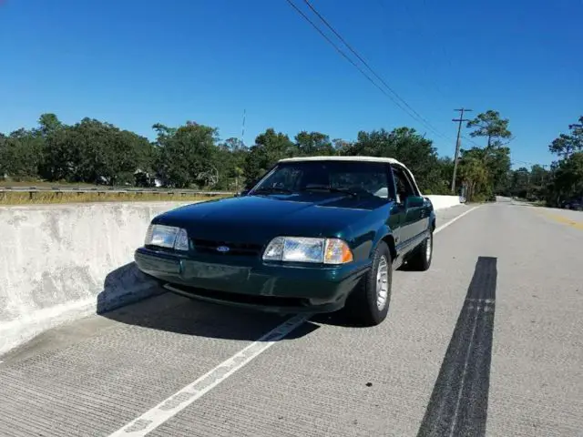 1990 Ford Mustang