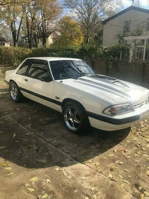 1990 Ford Mustang