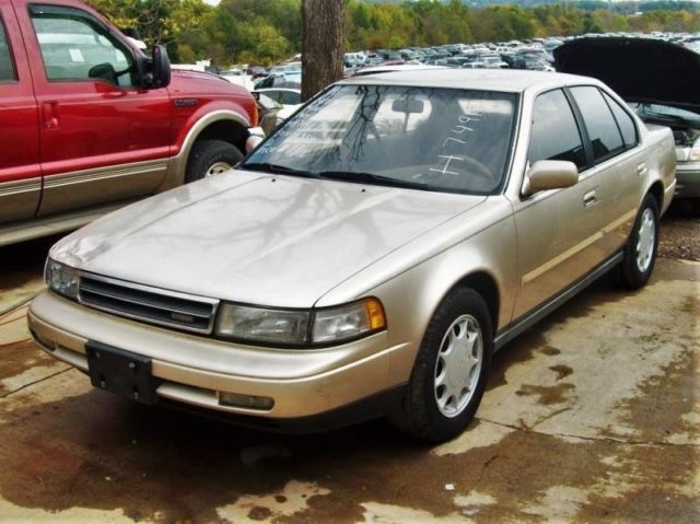 1990 Nissan Maxima GXE
