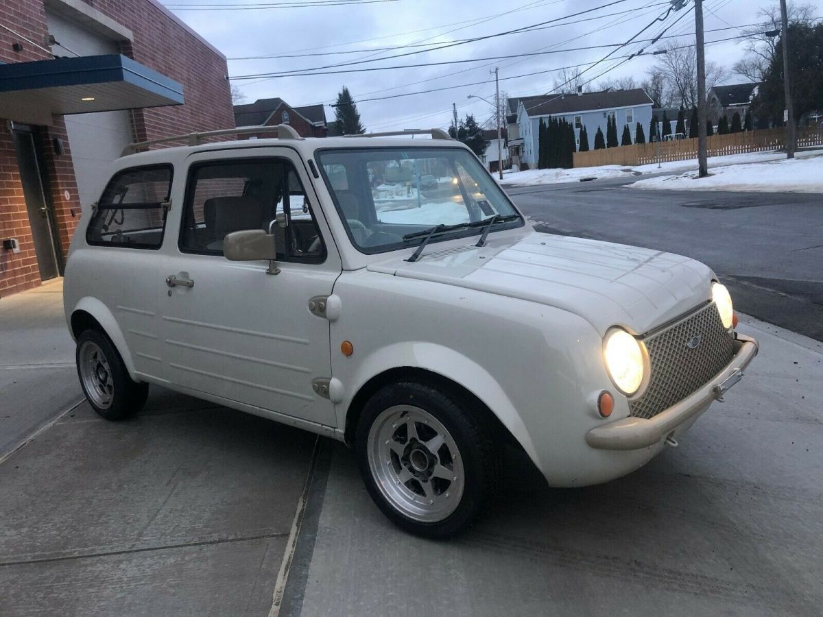 1990 Nissan Pao