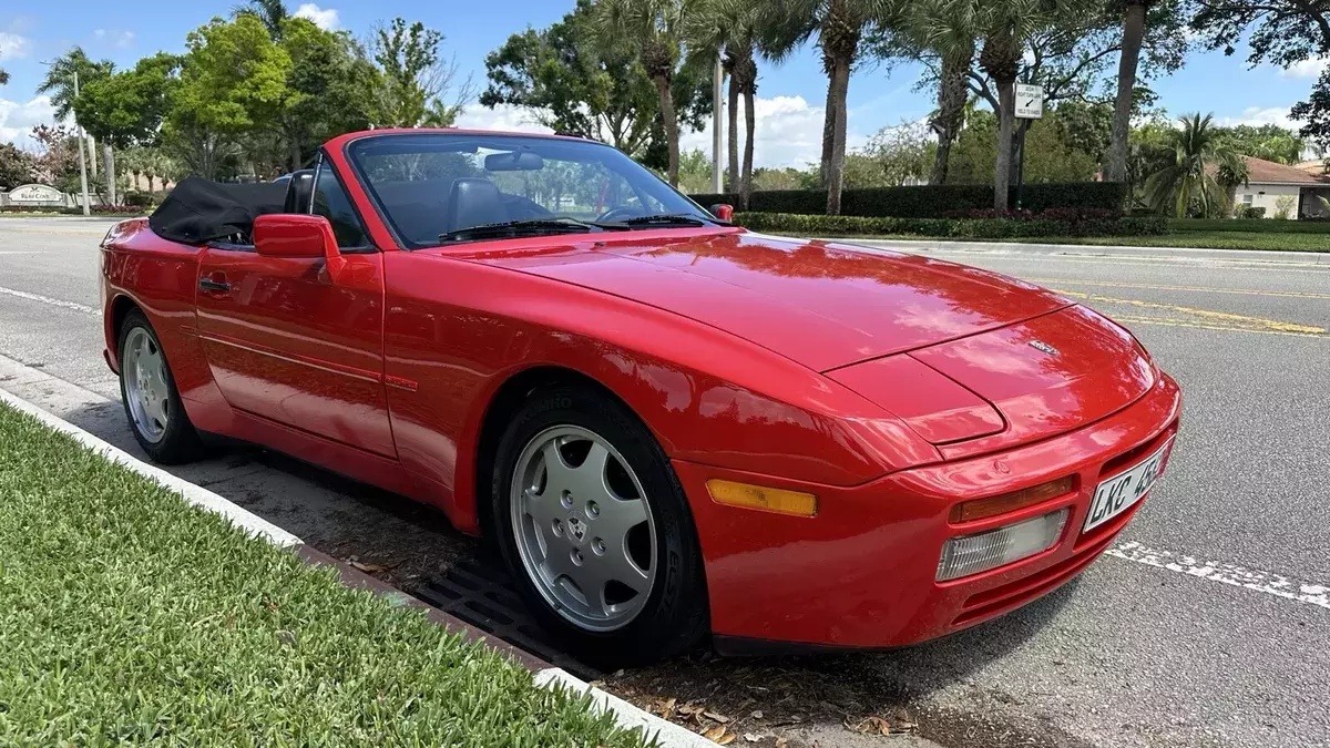 1990 Porsche 944 S2