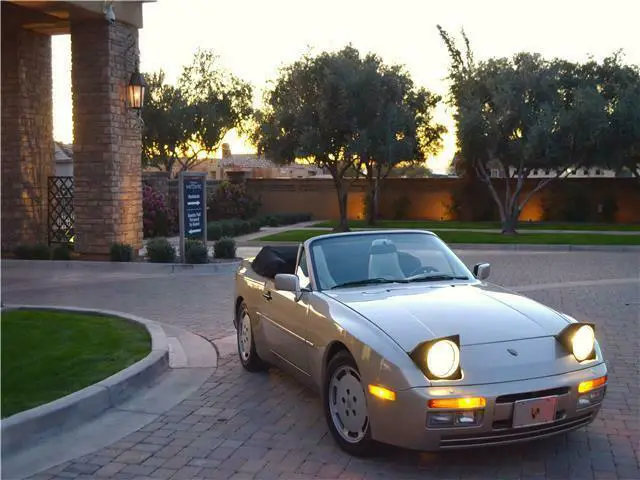 1990 Porsche 944 --