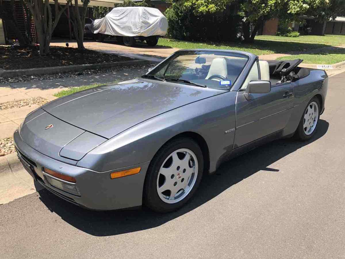 1990 Porsche 944 S2