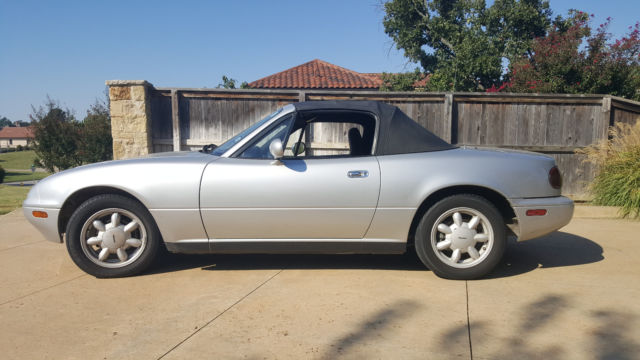 1990 Mazda MX-5 Miata Pacakage A