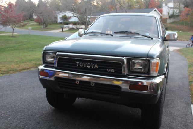 1990 Toyota 4Runner SR5 Sport Utility 4-Door