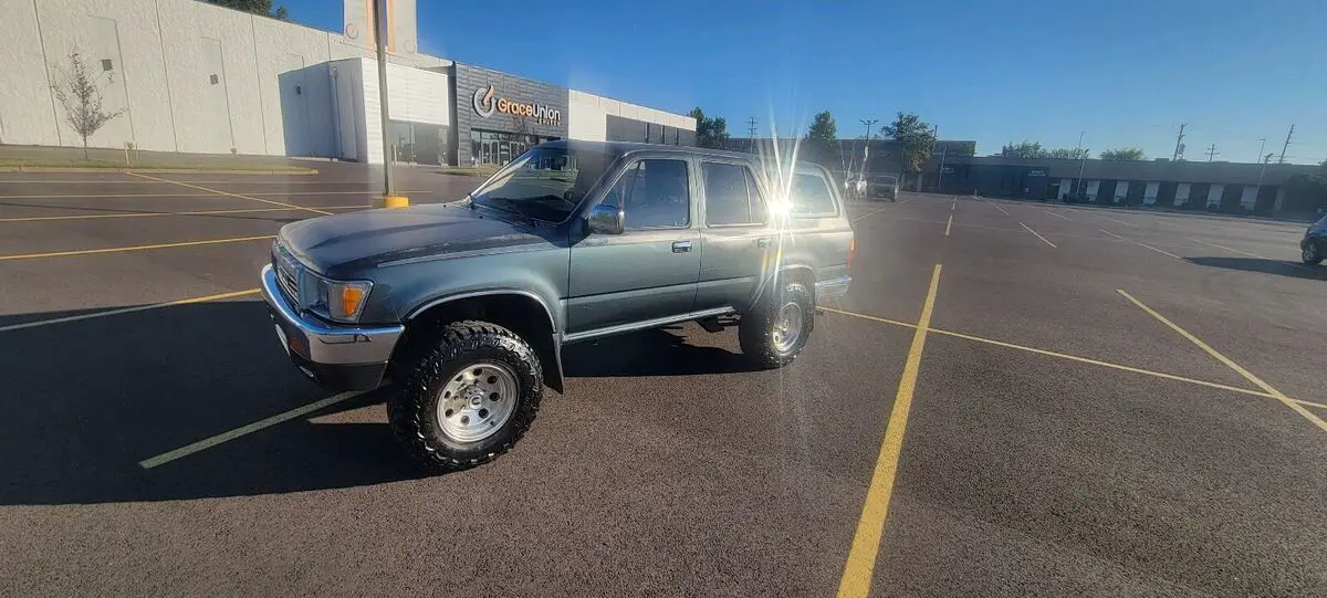 1990 Toyota 4Runner VN39 SR5