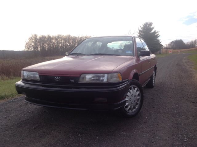 1990 Toyota Camry Deluxe