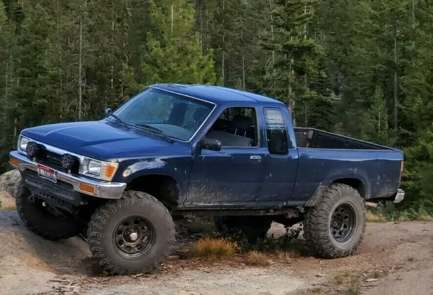 1990 Toyota Tacoma SR5