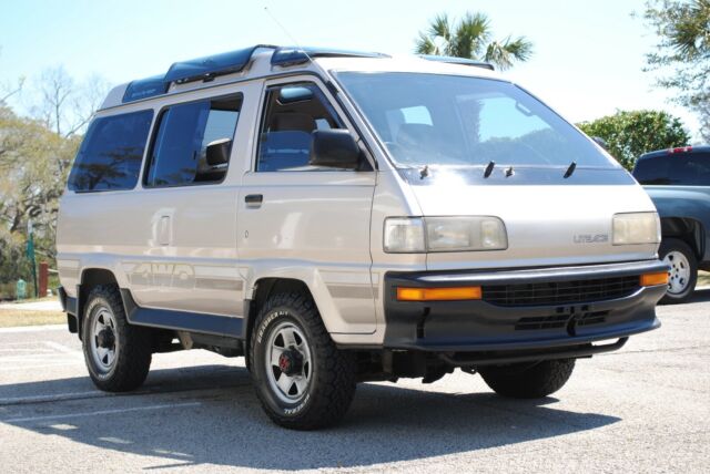 1990 Toyota Van Wagon 4WD Lite Ace GXL Low Original Miles 117,380!