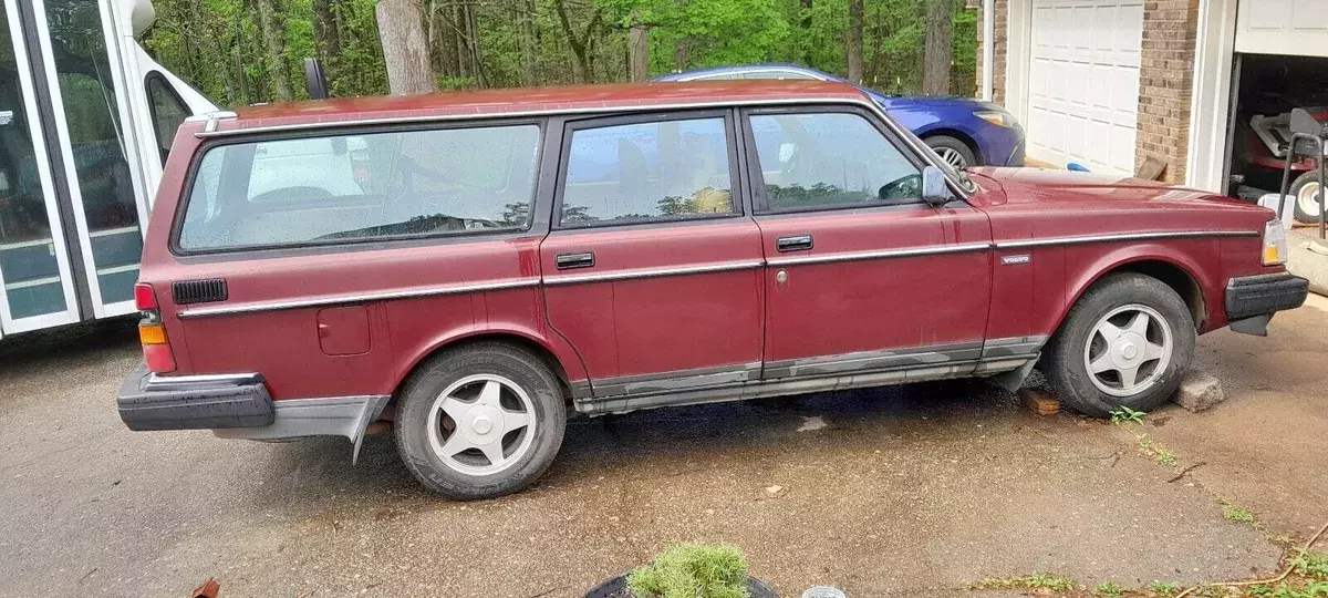 1990 Volvo 240 BASE