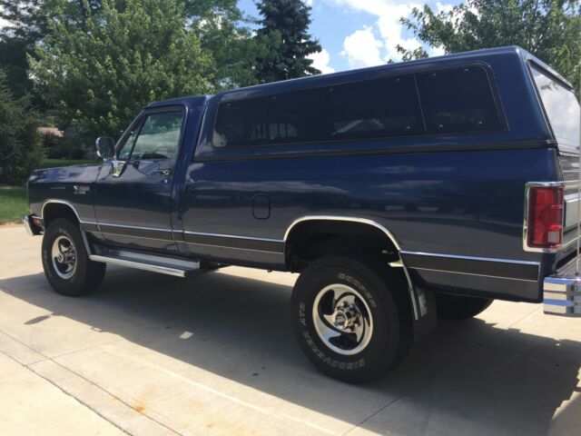 1990 Dodge Ram 2500 LE